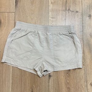 BCBGMaxAzria - Shorts with Pockets